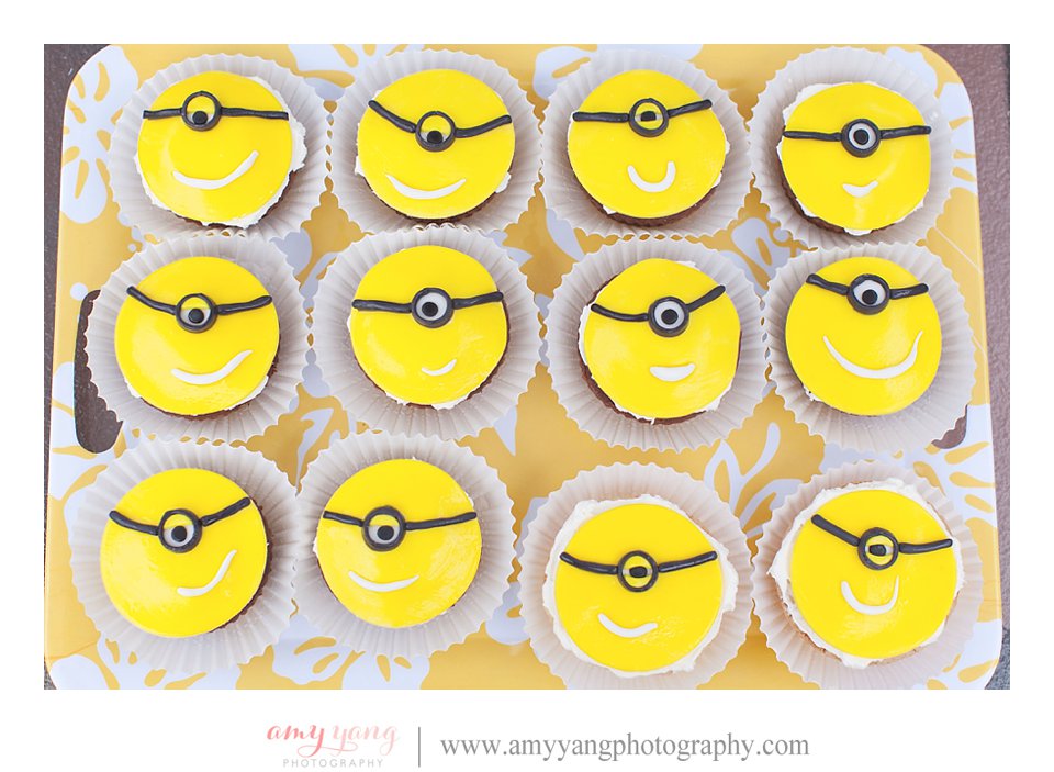 Minion Cupcakes