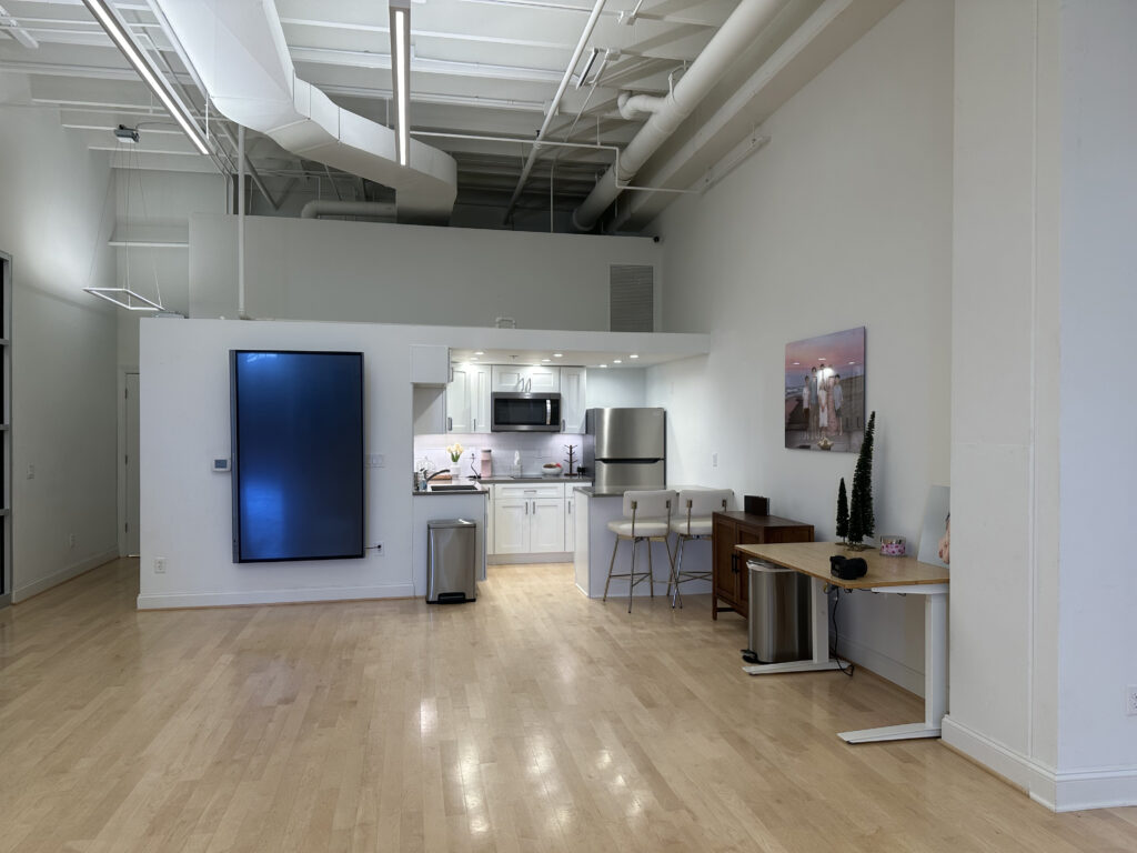 Comfortable client lounge and refreshment area at a newborn photographer Earlysville VA studio.